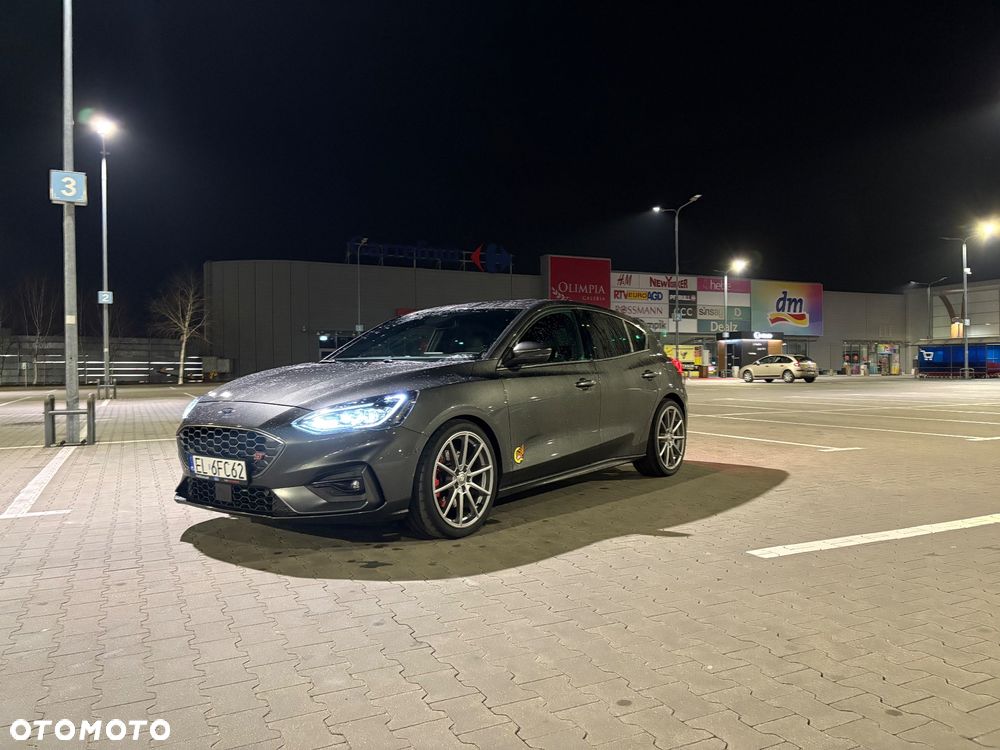 Ford Focus 2.3 EcoBoost ST - 24