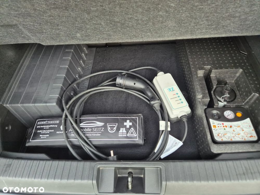 Renault Captur E-TECH 160 INTENS - 29