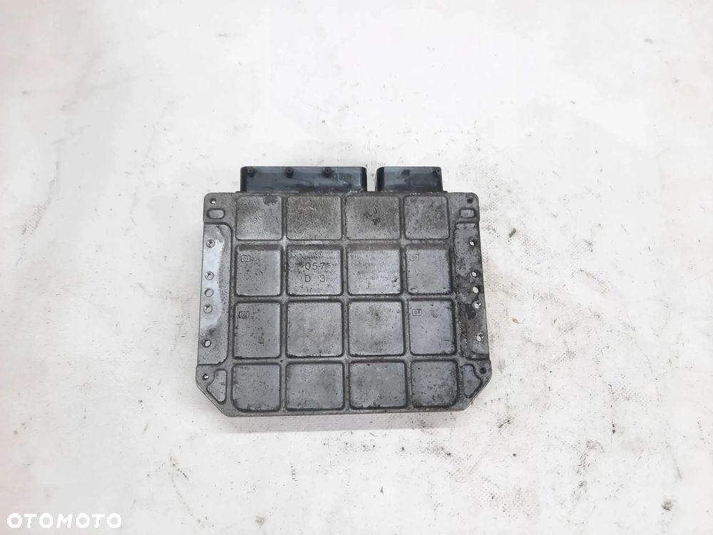 KOMPUTER STEROWNIK SILNIKA LEXUS IS220d 2.2 D 89661-53701 - 5