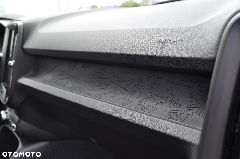 Volvo XC 40 T3 Momentum Core - 35