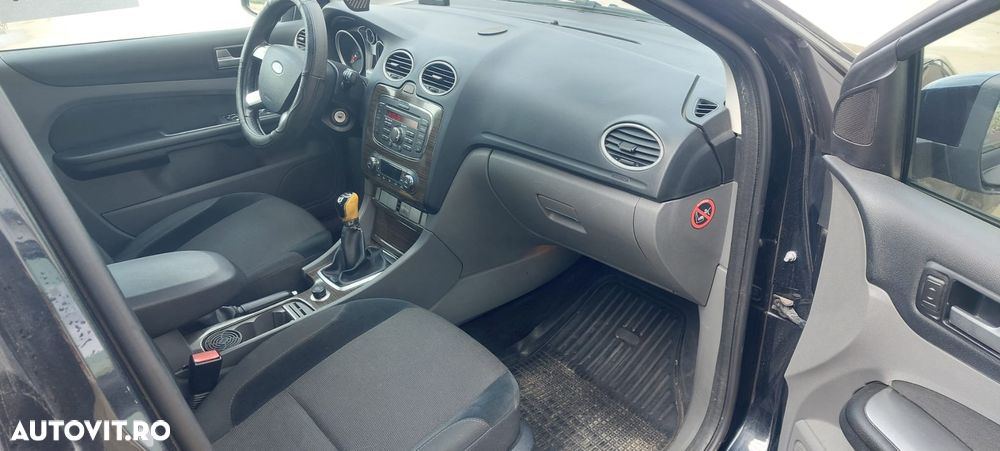 Ford Focus 1.6 TDCI Ghia - 10
