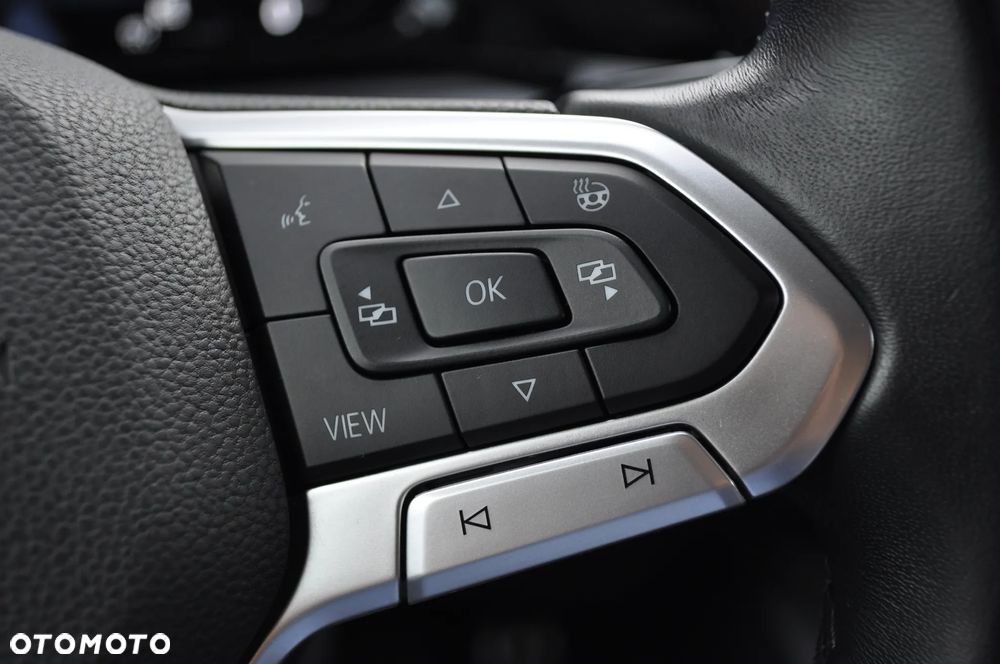 Volkswagen Golf 2.0 TDI SCR Active - 23