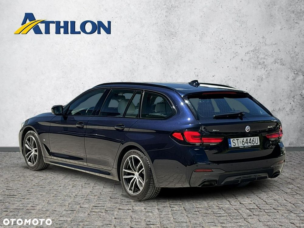 BMW Seria 5 530i xDrive mHEV M Sport sport - 3