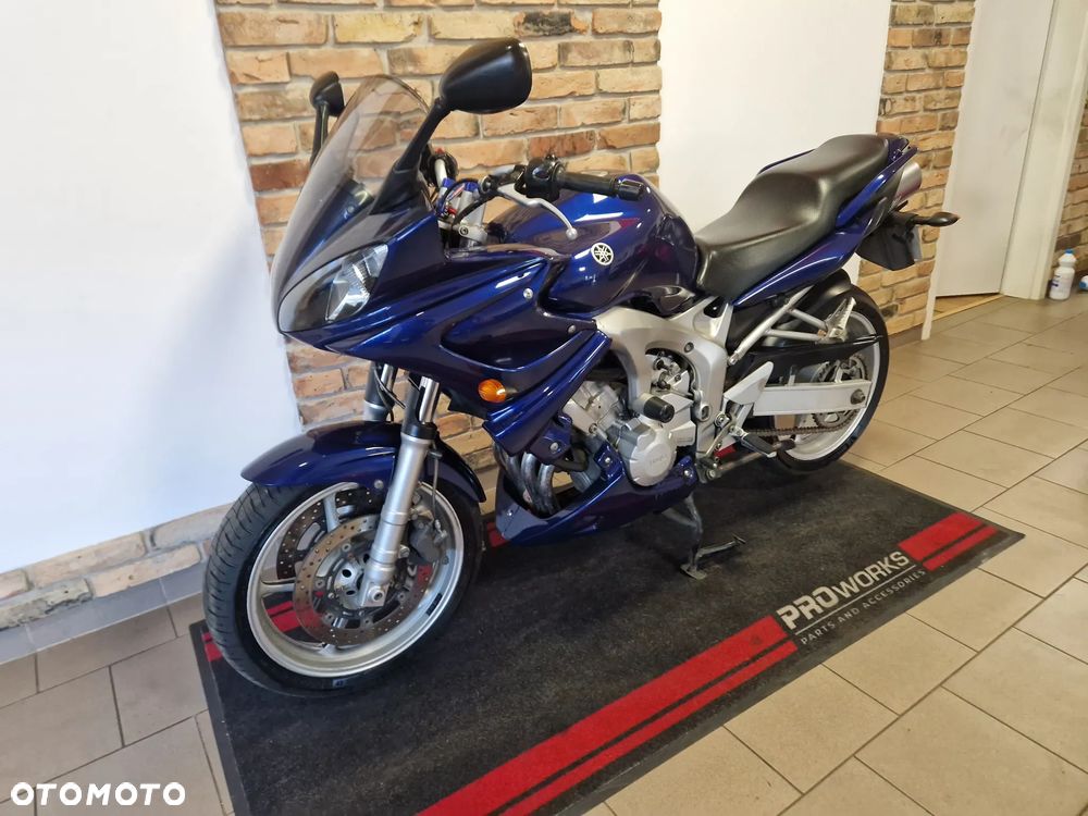 Yamaha FZ6 - 8