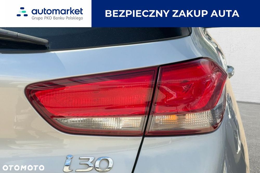Hyundai i30 1.5 DPI Smart - 13