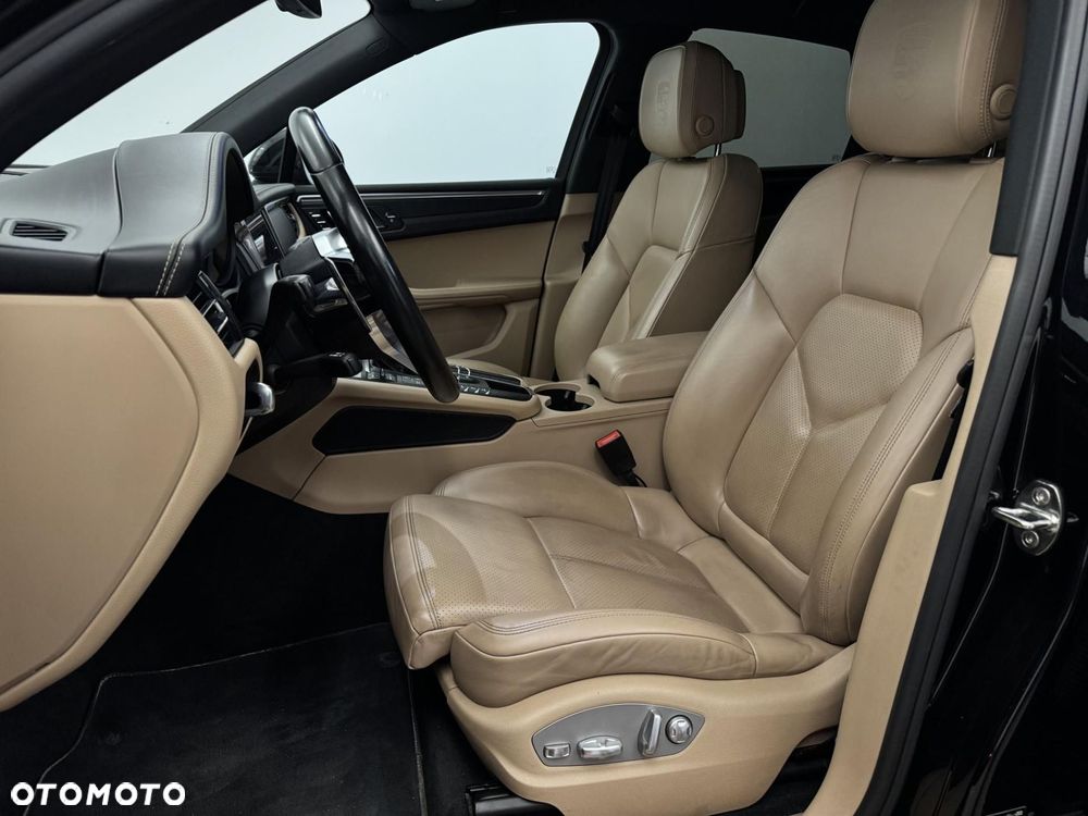 Porsche Macan Standard - 15