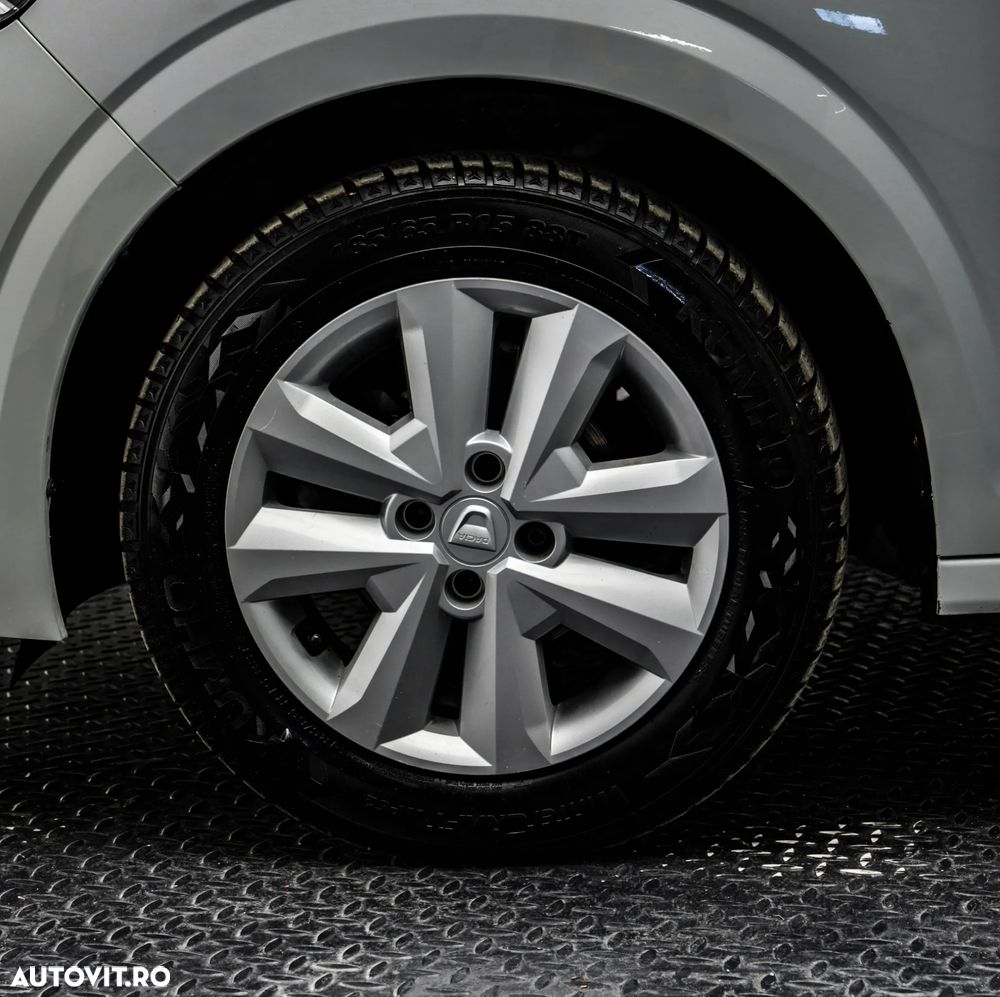 Dacia Logan TCe 90 Essential - 21