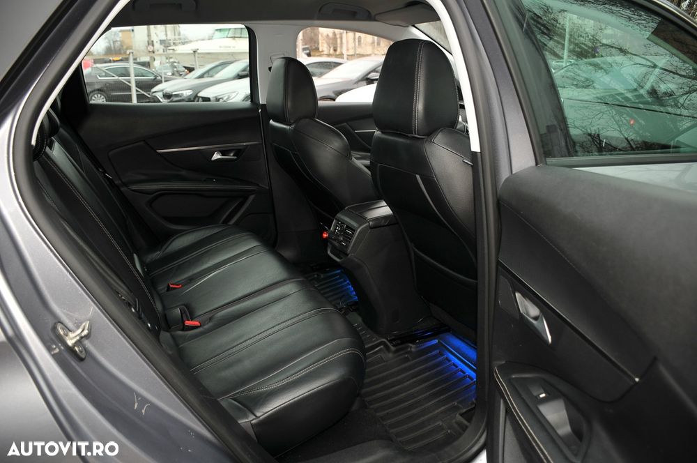 Peugeot 3008 1.2 MHEV 136 e-DCS6 Active Pack - 12
