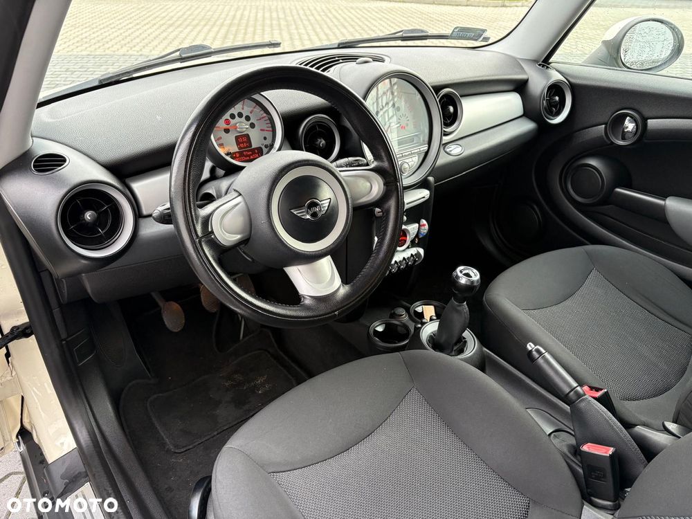 MINI ONE Standard - 8