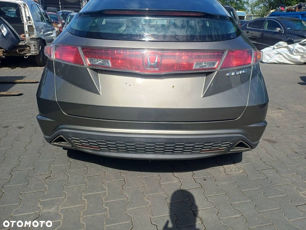 KOMPLETNY TYŁ HONDA CIVIC VIII NH701M KLAPA BAGAŻNIKA ZDERZAK TYŁ LAMPY TYŁ - 2