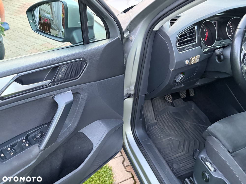 Volkswagen Tiguan - 9