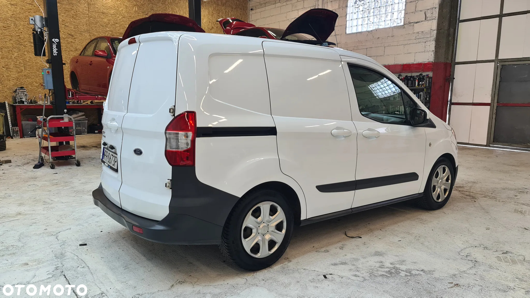 Ford TRANSIT COURIER - 2