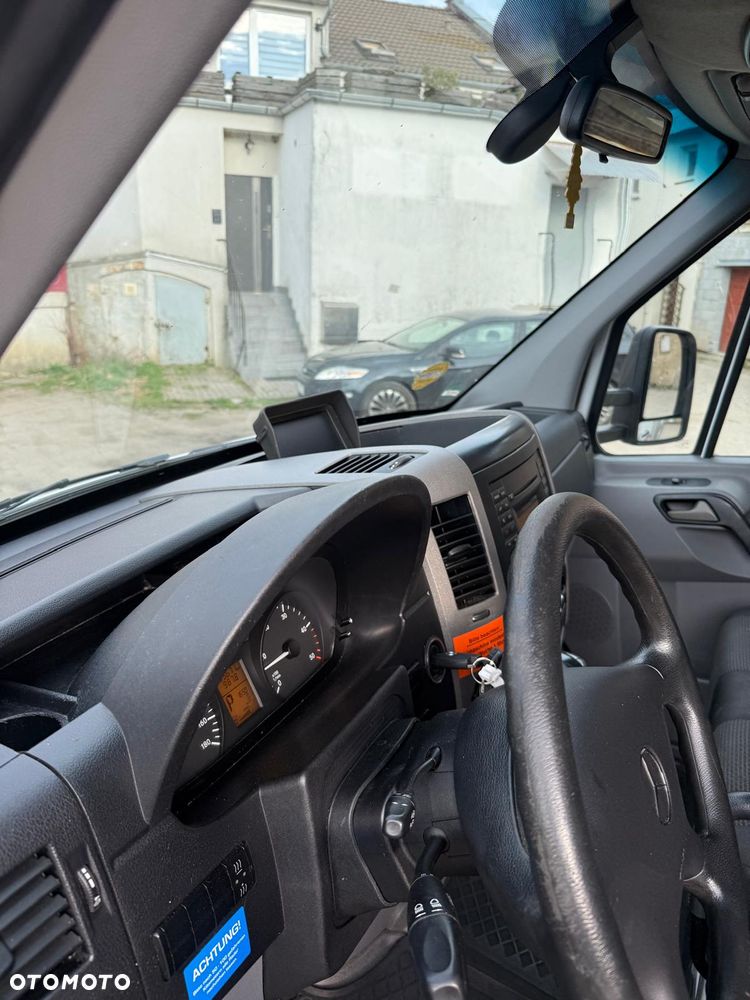 Mercedes-Benz Sprinter - 17