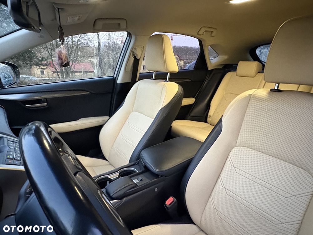 Lexus NX 300h Comfort AWD - 12