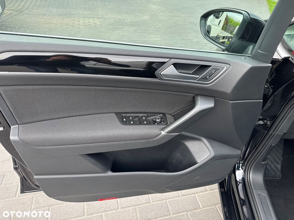 Volkswagen Touran 2.0 TDI SCR DSG Highline - 22