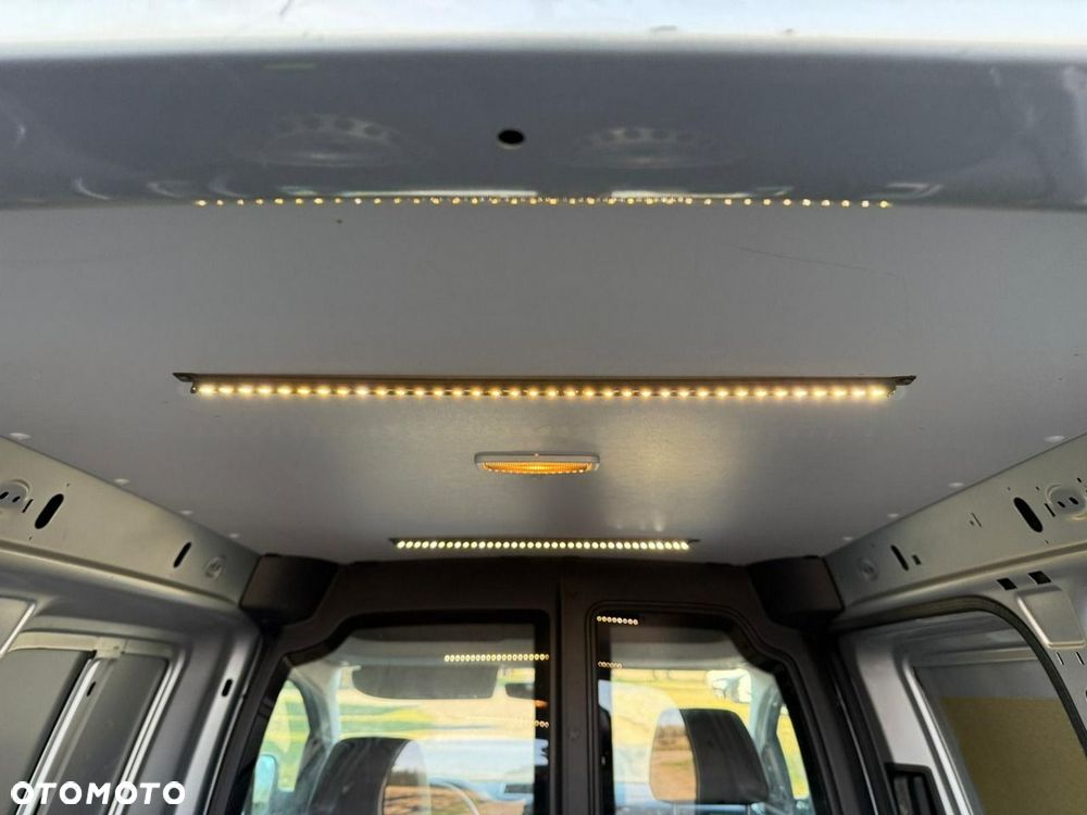 Volkswagen Caddy - 29