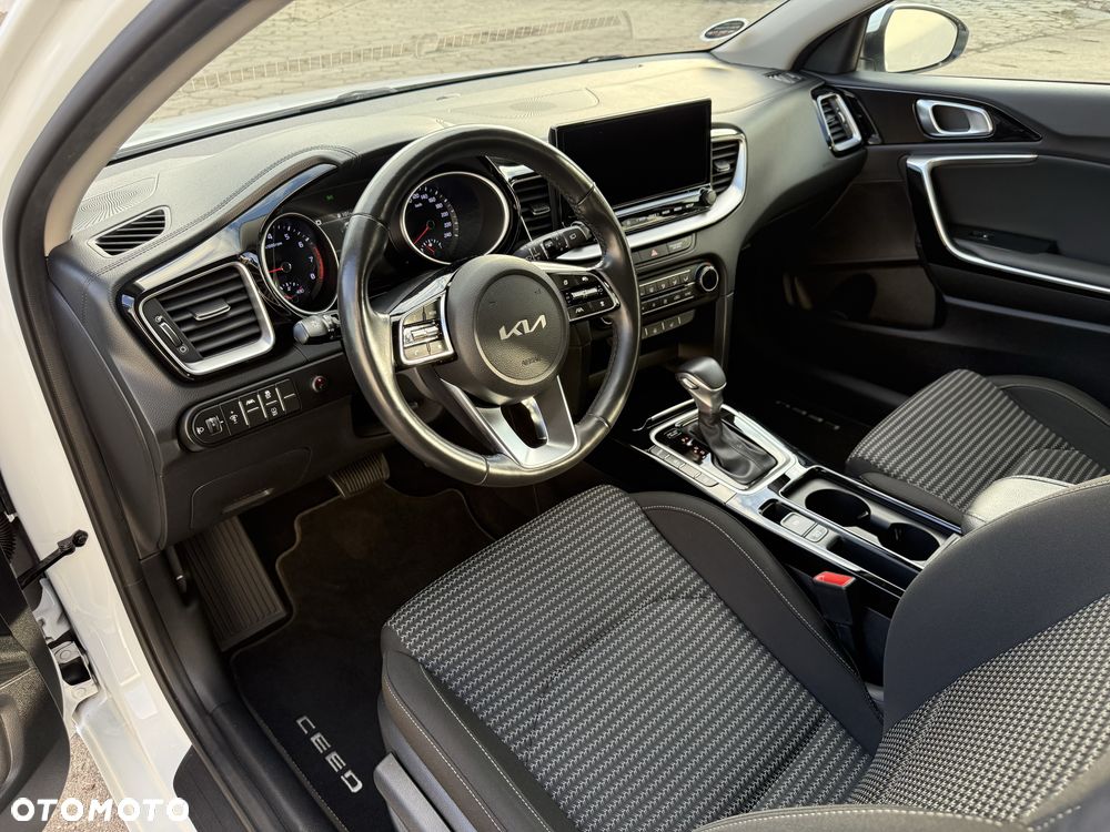 Kia Ceed - 5