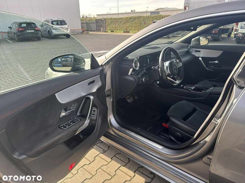 Mercedes-Benz CLA - 10