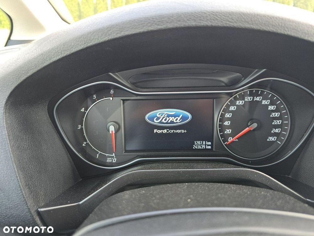 Ford Galaxy - 34