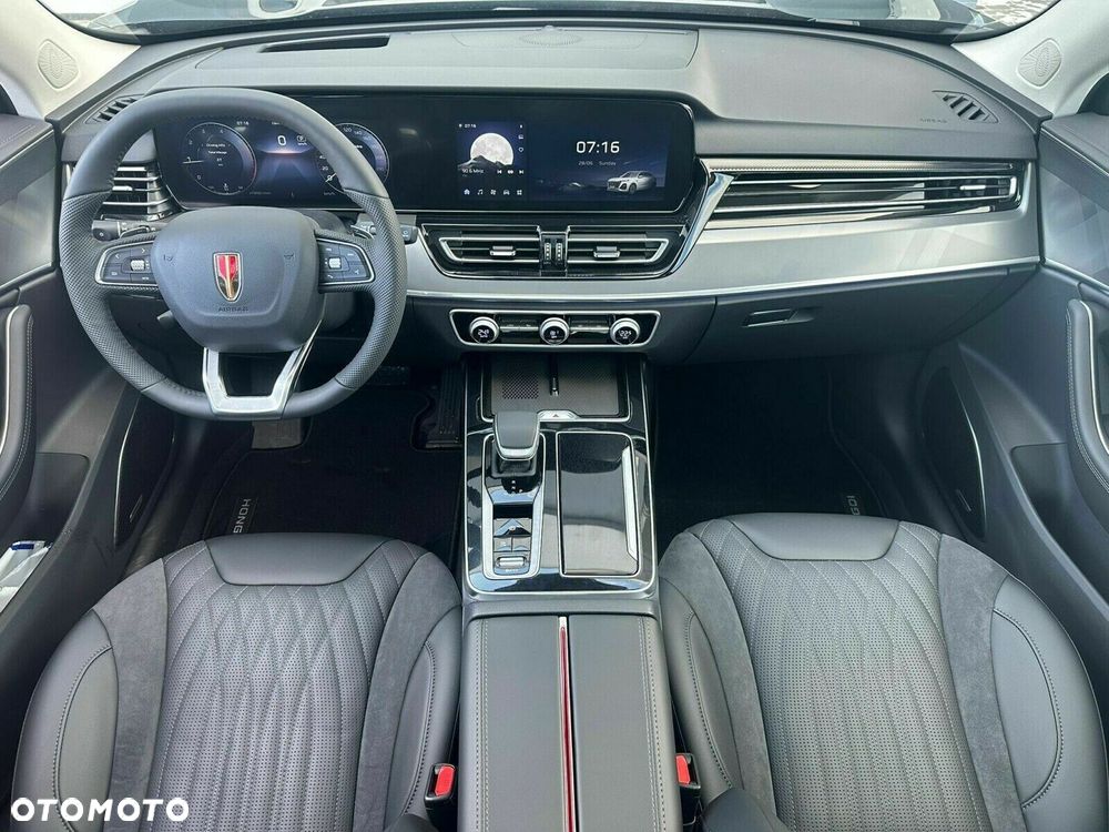 Hongqi HS5 2.0T Executive AWD - 11