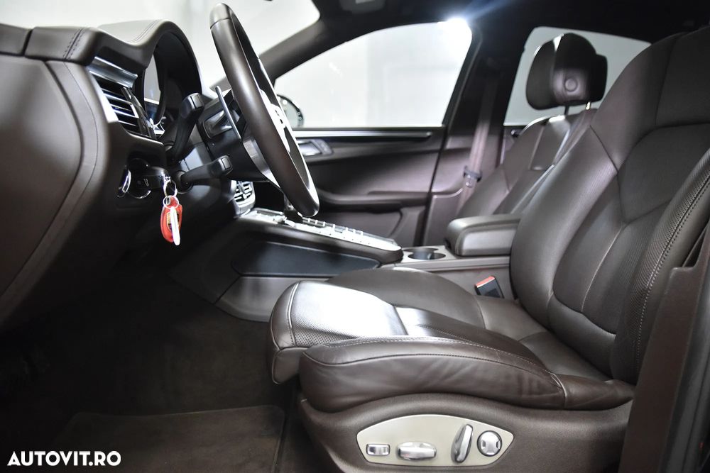 Porsche Macan - 27