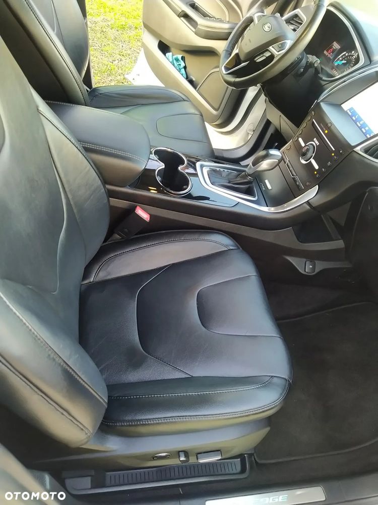 Ford Edge - 12