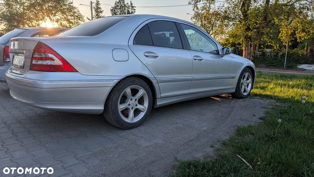 Mercedes-Benz Klasa C 180 Kompressor Avantgarde - 2