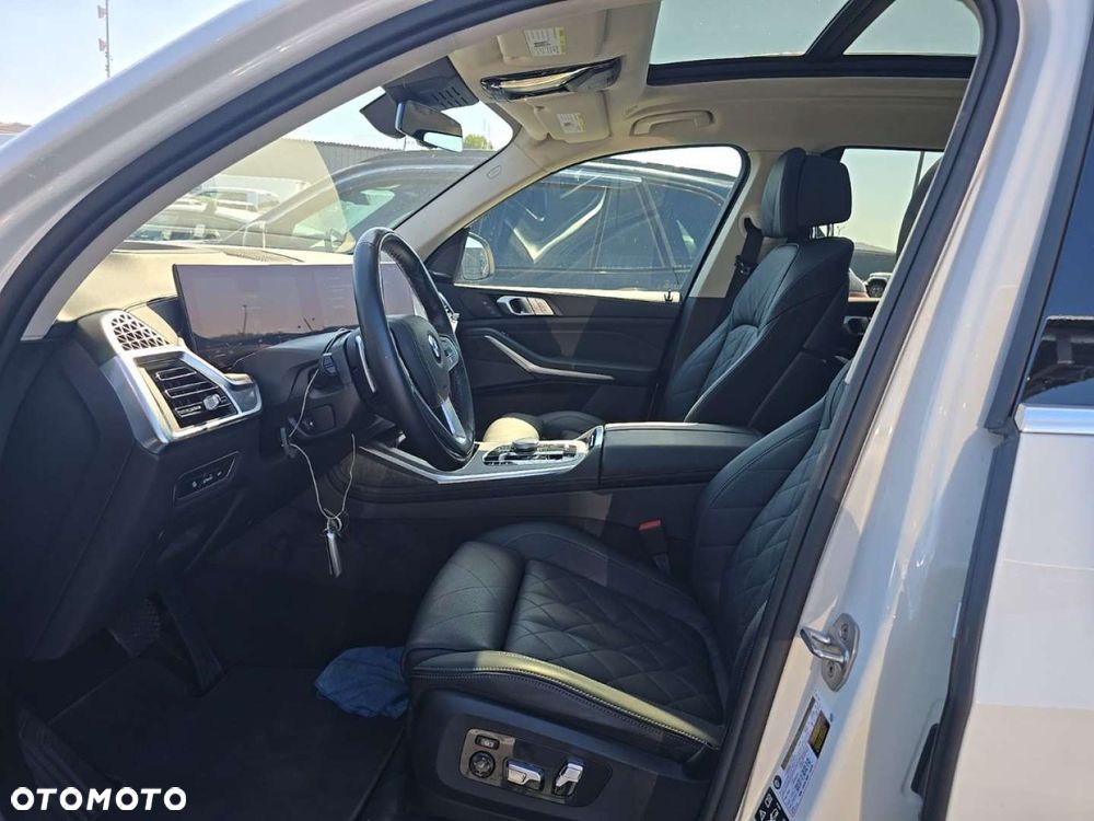 BMW X7 - 8