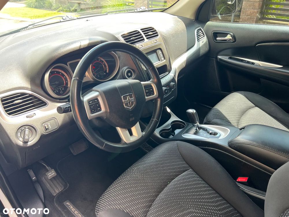 Dodge Journey - 8