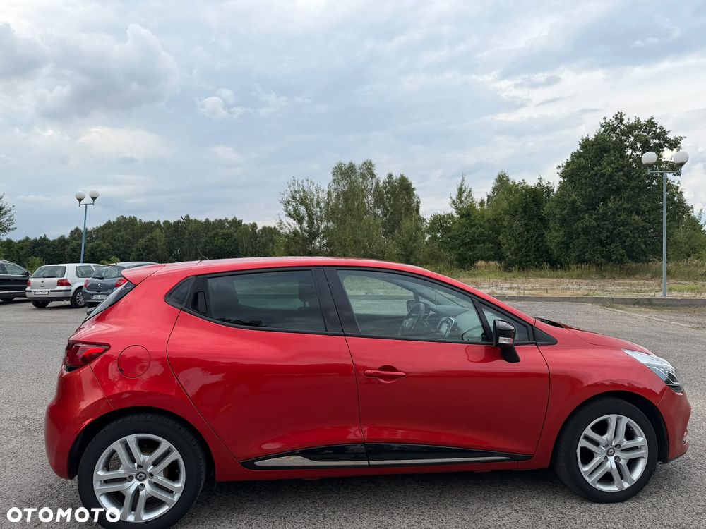 Renault Clio 1.2 16V Life - 6