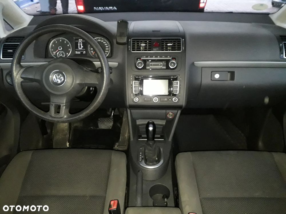 Volkswagen Touran - 38