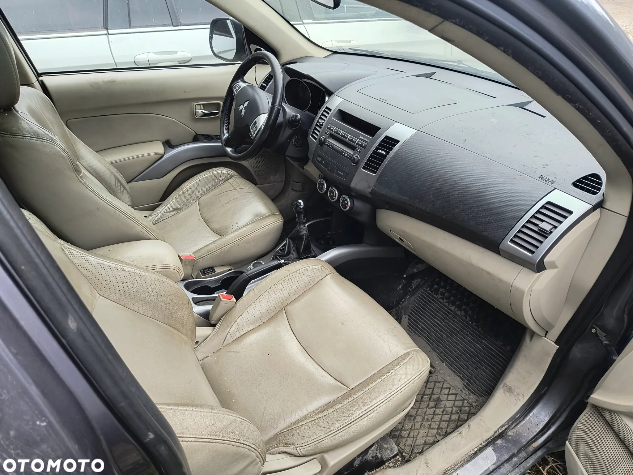 Mitsubishi Outlander 2.0 DID Intense + SE - 6