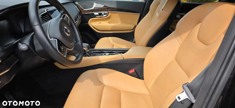 Volvo XC 90 - 6