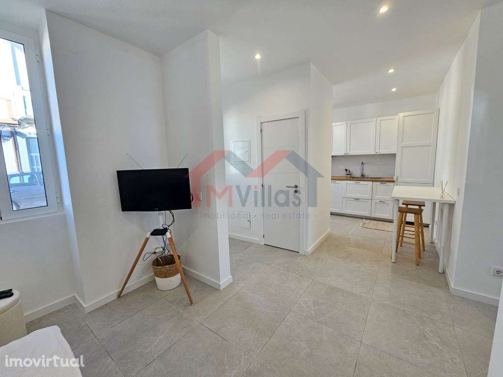 Moradia V2 renovada com quintal e terraço - Loulé - Grande imagem: 2/31