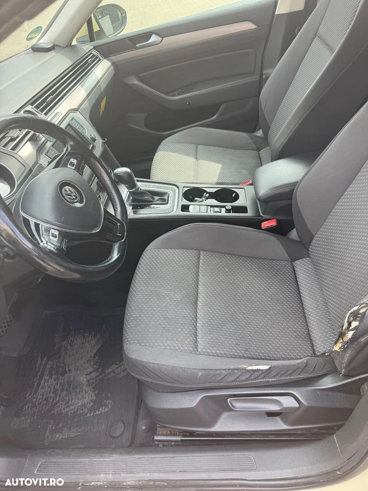 Volkswagen Passat 2.0 TDI (BlueMotion Technology) Comfortline - 10
