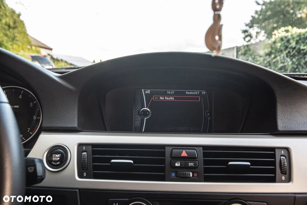 BMW Seria 3 318i - 17