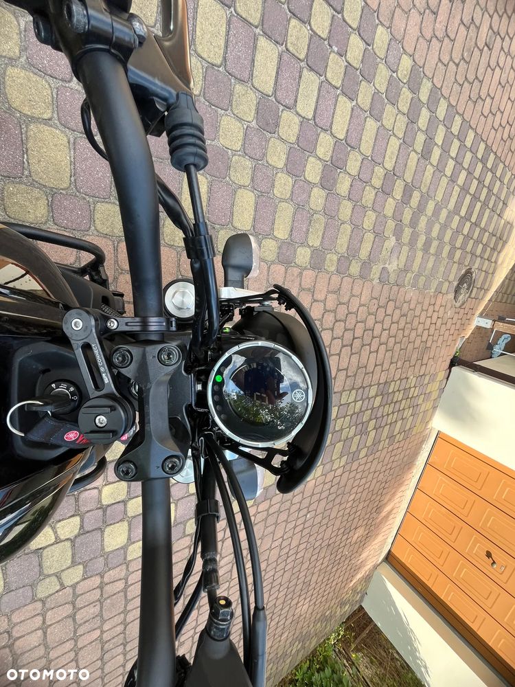 Yamaha XSR - 12