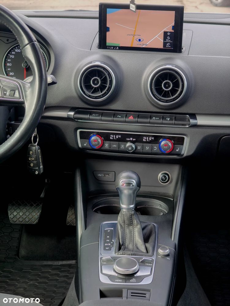 Audi A3 Sportback 35 TFSI S tronic - 9