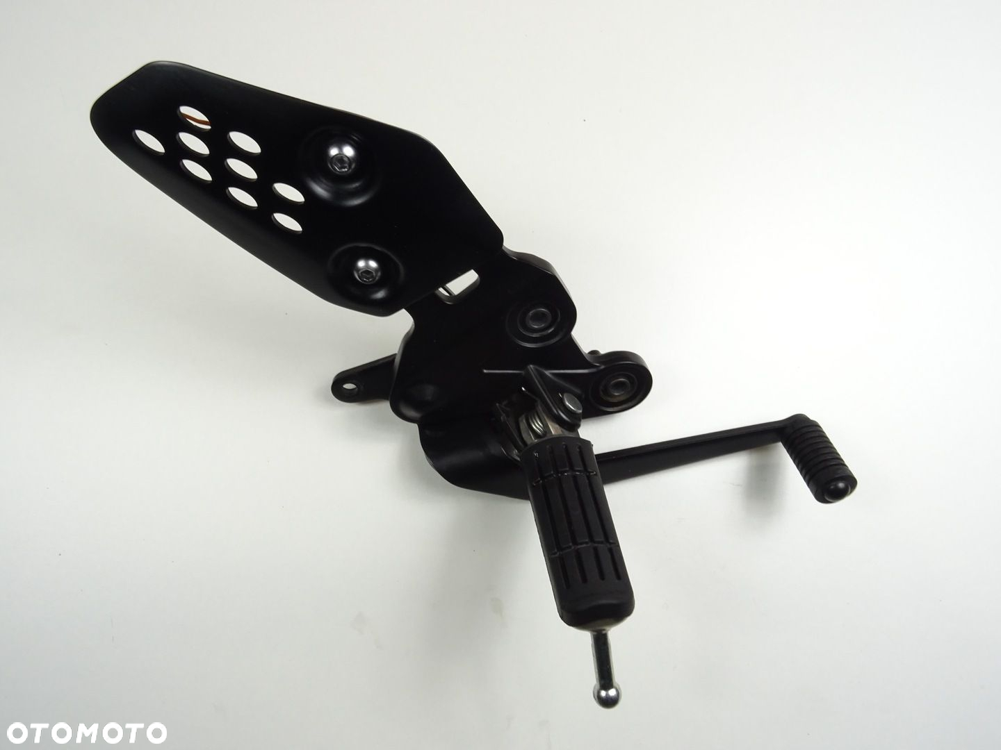 YAMAHA MT 07 SET PODNÓŻEK PRAWY PRZÓD PRZEDNI DŹWIGNIA CZUJNIK 21- 23 - 7