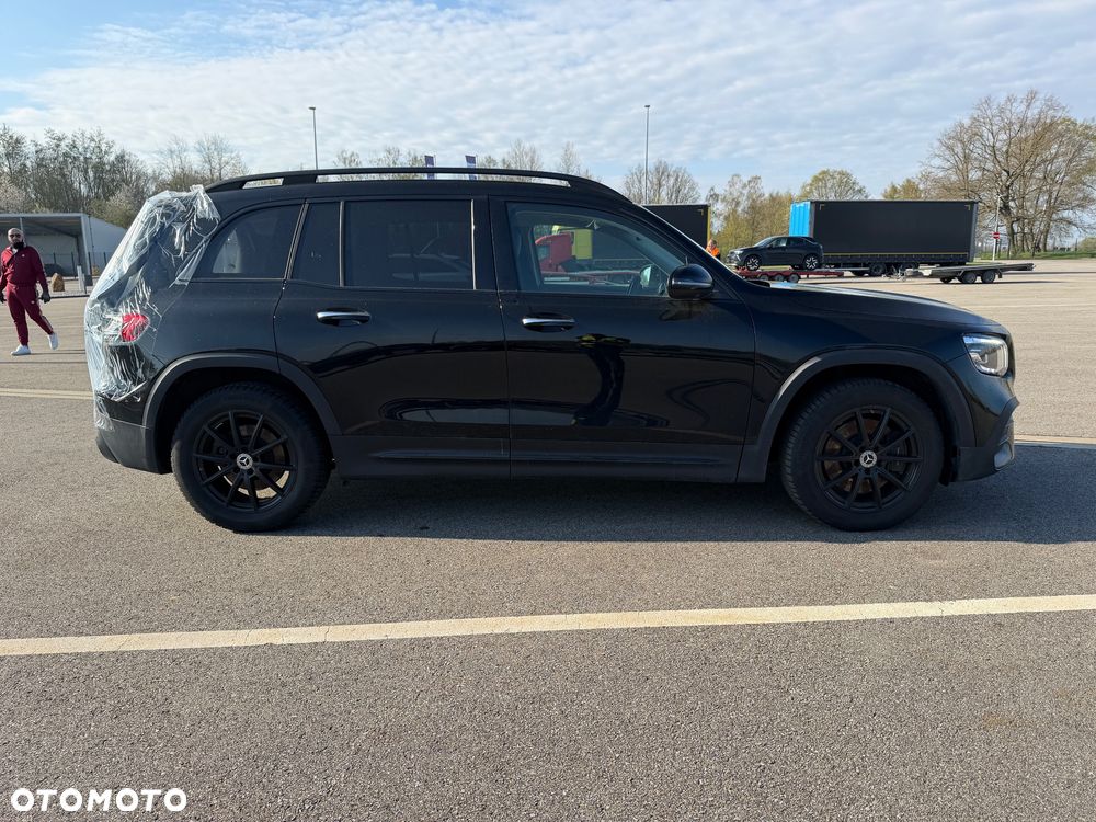 Mercedes-Benz GLB - 6