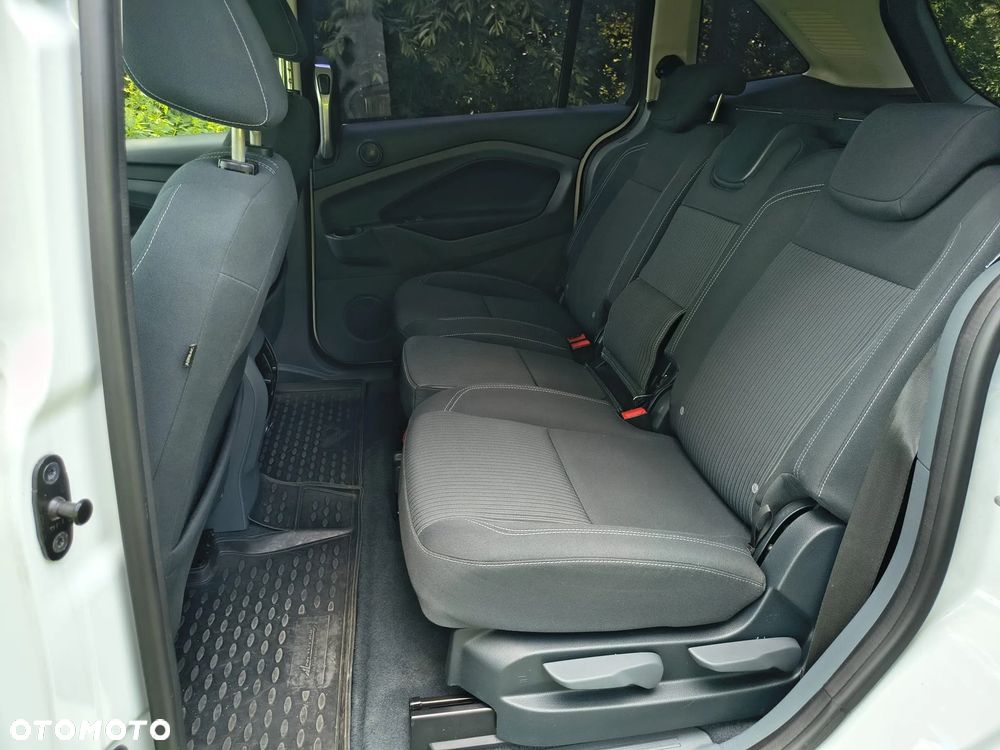 Ford Grand C-MAX 2.0 TDCi Titanium - 16
