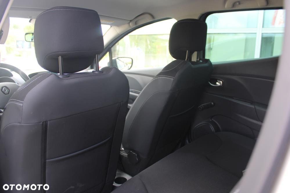 Renault Clio - 11