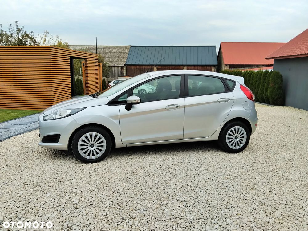 Ford Fiesta - 22