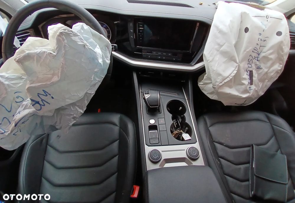 Volkswagen Touareg 3.0 V6 TDI 4Motion - 6