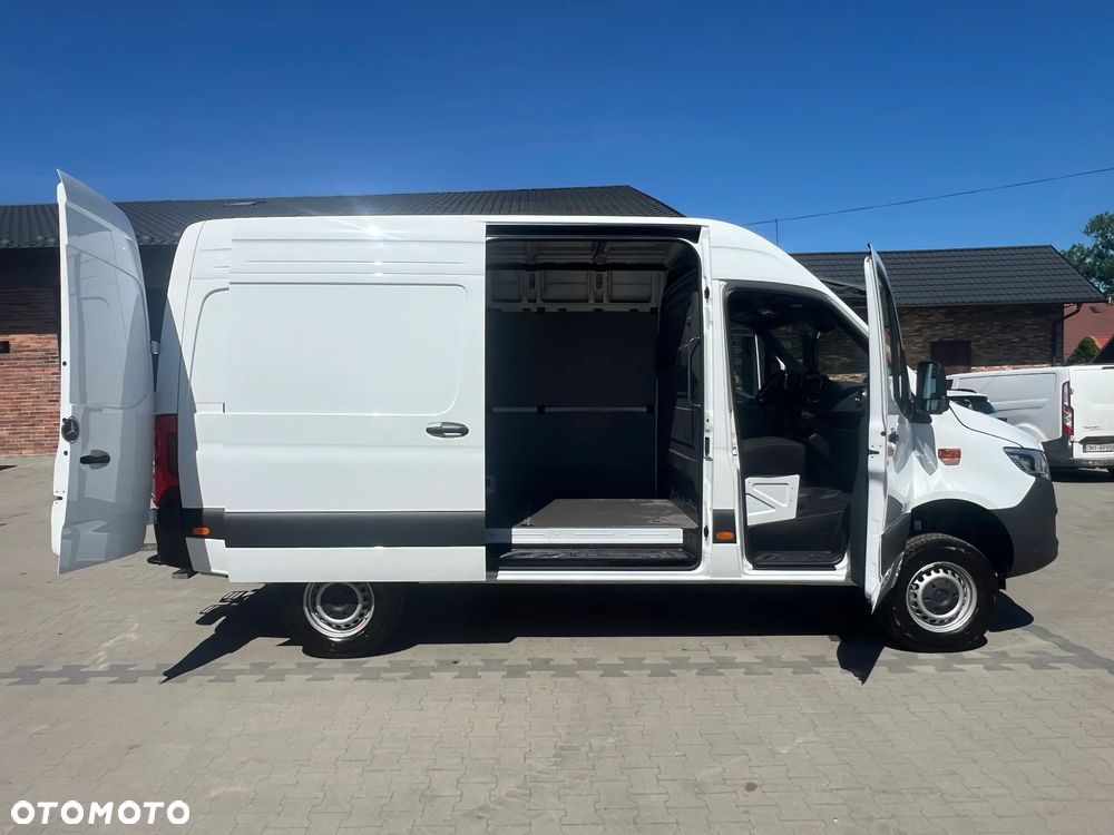 Mercedes-Benz Sprinter - 6
