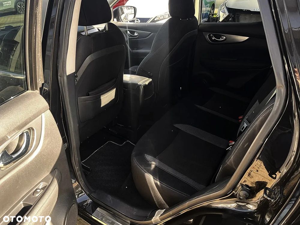 Nissan Qashqai 1.5 dCi N-CONNECTA - 12