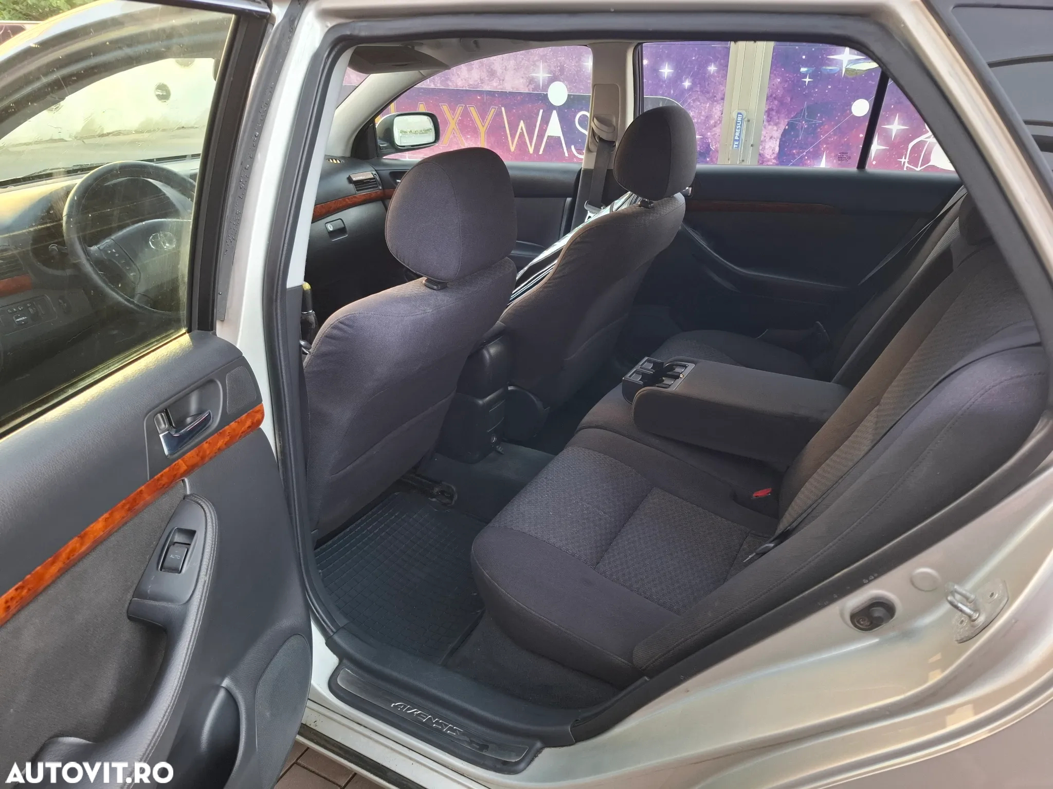 Toyota Avensis 2.0 D-4D - 8