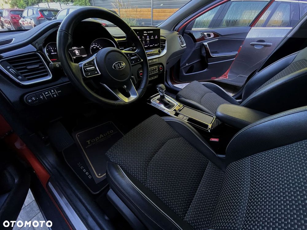 Kia XCeed 1.6 CRDi SCR L Business Line DCT - 18