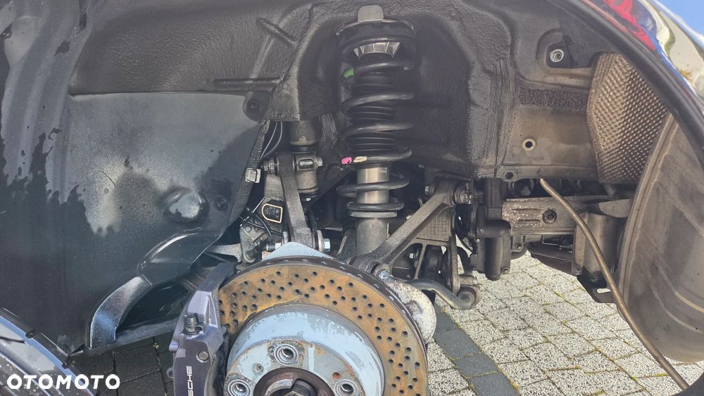 Porsche 911 Carrera Tiptronic S - 30