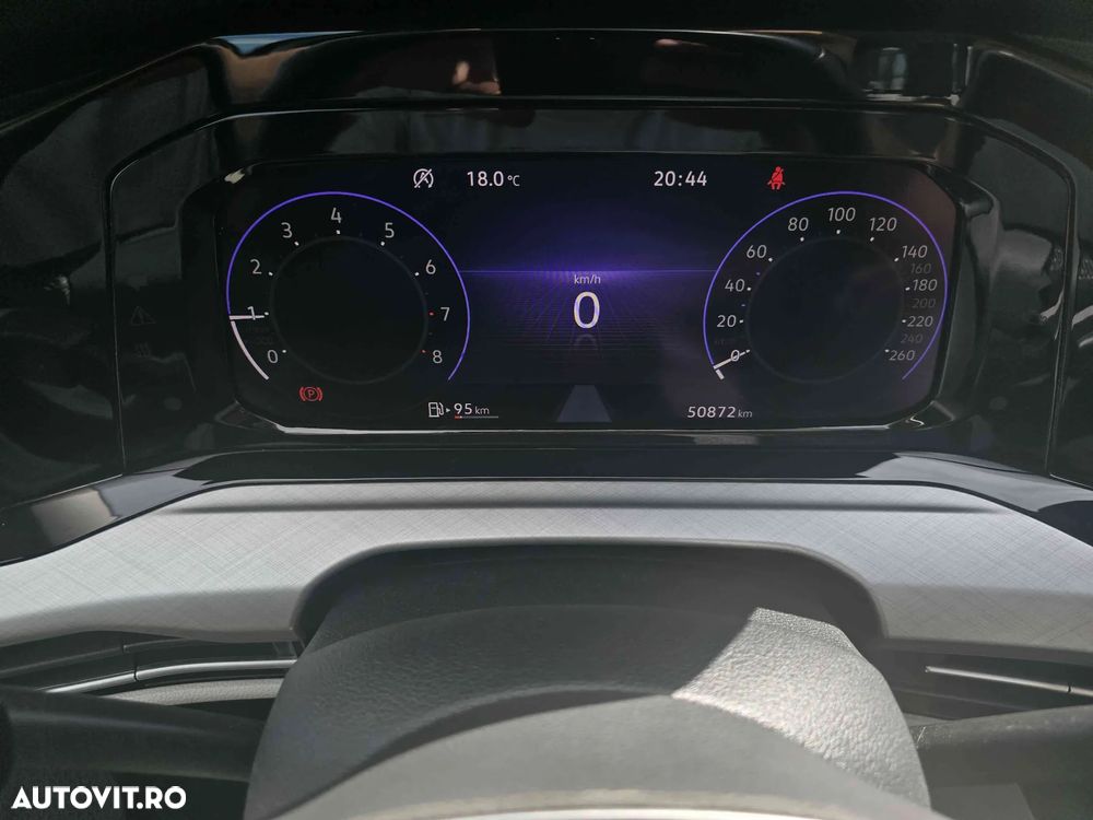 Volkswagen Golf - 12